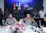 Kabaharkam Polri Cek Kesiapan Command Centre 91