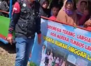 Bribka Dwi Ajak Para Lansia Naik Odong-odong Keliling Desa dan tempat Pariwisata
