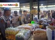 Sambut Hari Raya, Kapolsek Kompol TJ Geruduk Pasar, Cek Harga Kebutuhan Bapokting