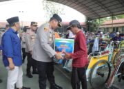 Ramadhan Berkah Polres Kediri Bersama PWI Berbagi Ratusan Paket Sembako