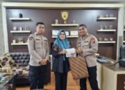 Jelang HUT Bhayangkara 79, Kapolda Gorontalo Berikan Tiket Umroh Kepada 5 Orang Terpilih